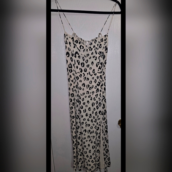 Reformation Juliette Dress NWOT size 0 snow leopard - Picture 6 of 6